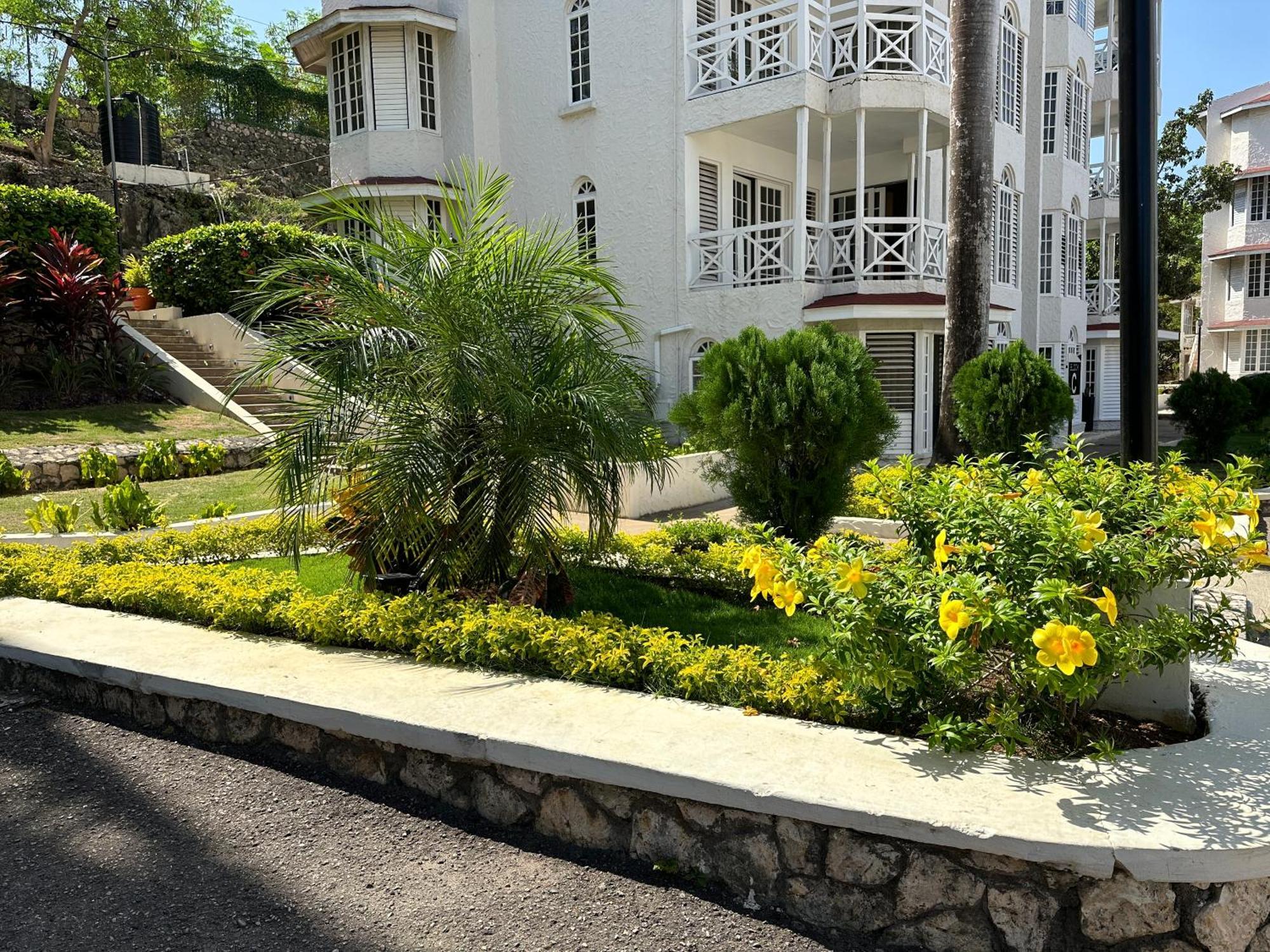 Falcon Islandview - Airport Pickup Available - 24Security Montego Bay Esterno foto